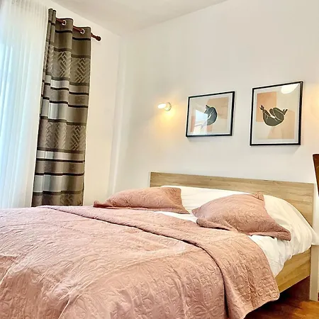 Апартаменты Aden's House Тирана