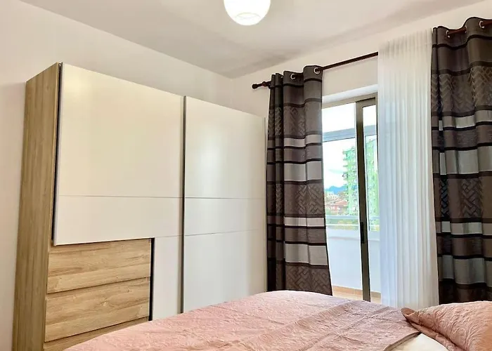 Aden's House Appartamento Tirana